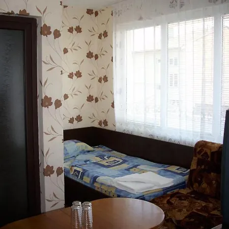 Alarlievi Otel 2*